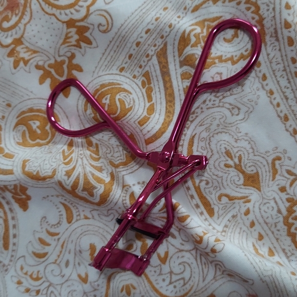 Lot of makeup - Picture 14 of 14